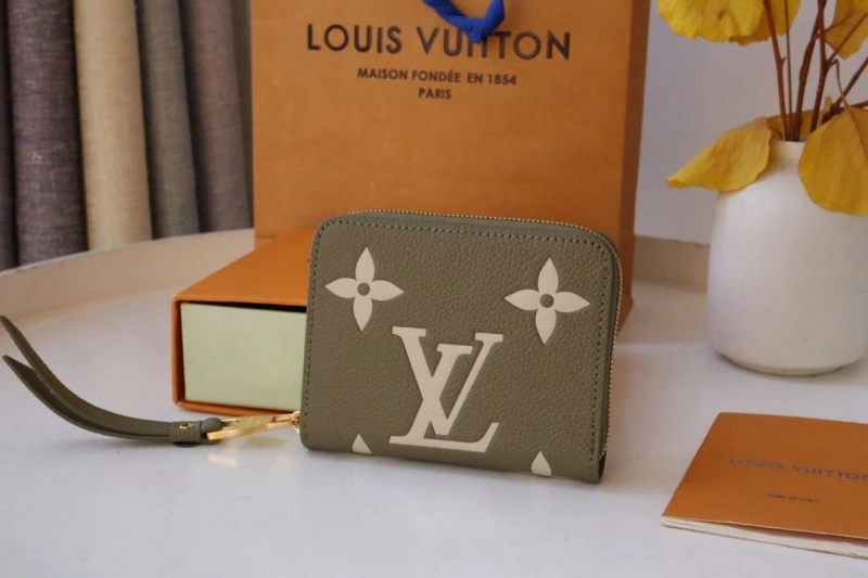 LV Wallets 4178A-0043