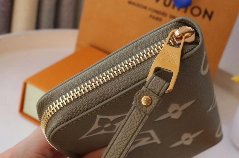 LV Wallets 4178A-0044