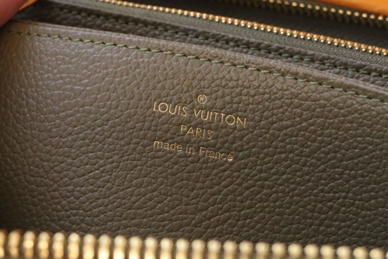 LV Wallets 4178A-0044