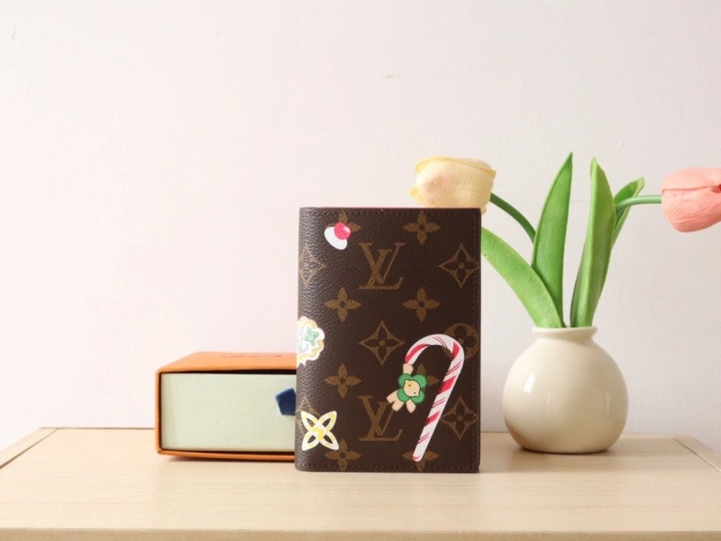 LV Wallets 4178A-0047