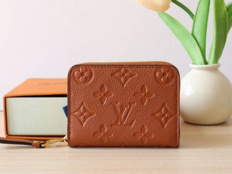 LV Wallets 4178A-0052