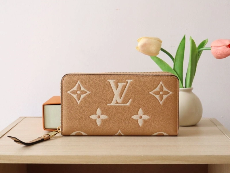 LV Wallets 4178A-0057
