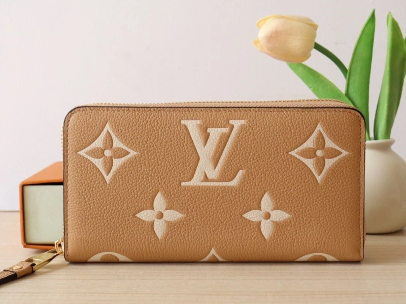 LV Wallets 4178A-0057
