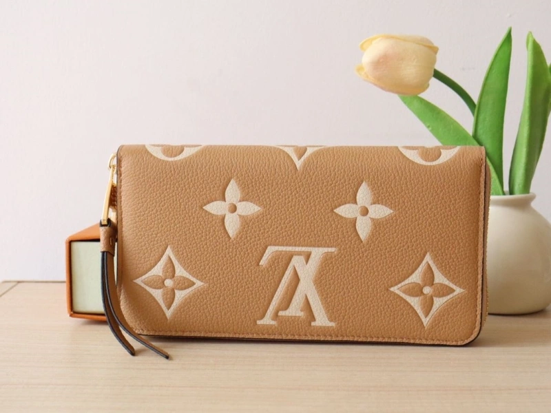 LV Wallets 4178A-0057