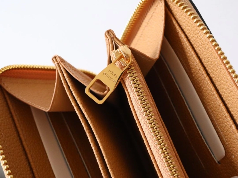 LV Wallets 4178A-0057