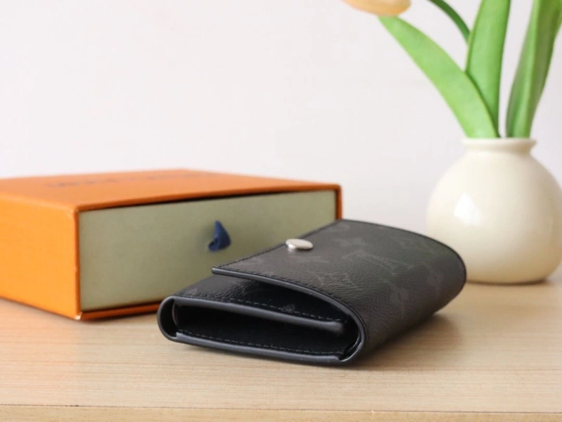 LV Wallets 4178A-0061