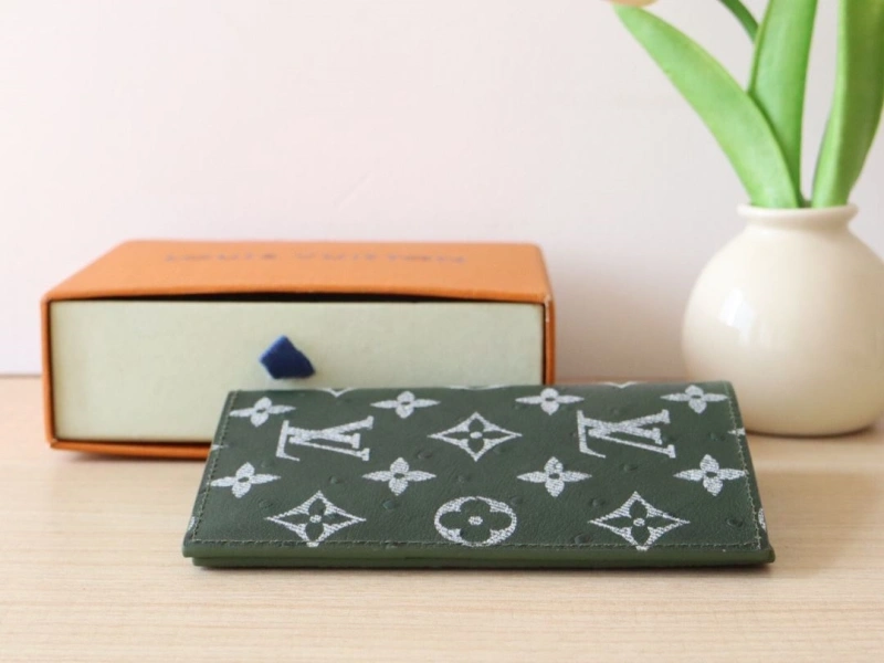 LV Wallets 4178A-0080