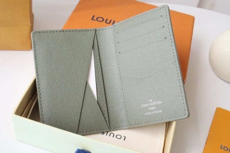 LV Wallets 4178A-0096