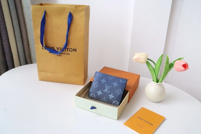 LV Wallets 4178A-0098