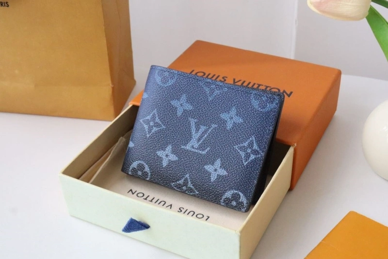 LV Wallets 4178A-0098