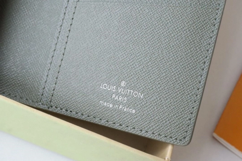 LV Wallets 4178A-0101