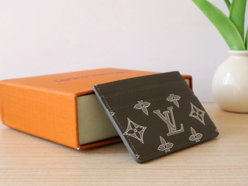 LV Wallets 4178A-0107