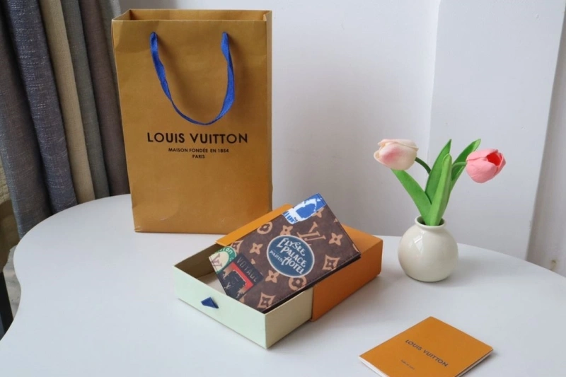 LV Wallets 4178A-0115