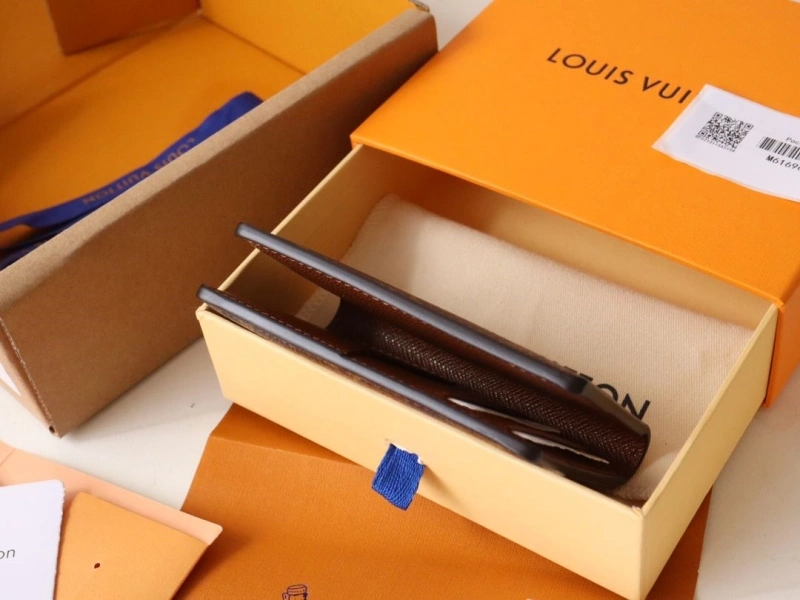 LV Wallets 4178A-0123