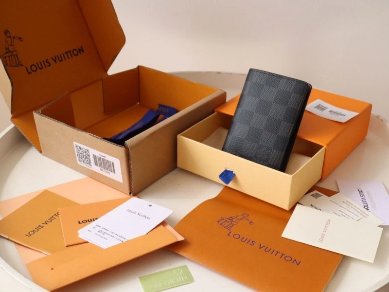 LV Wallets 4178A-0124