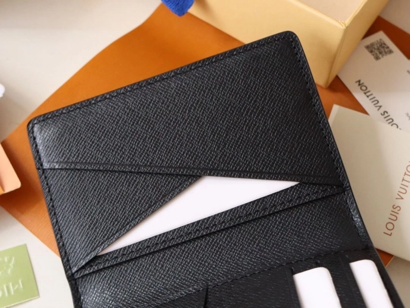 LV Wallets 4178A-0124