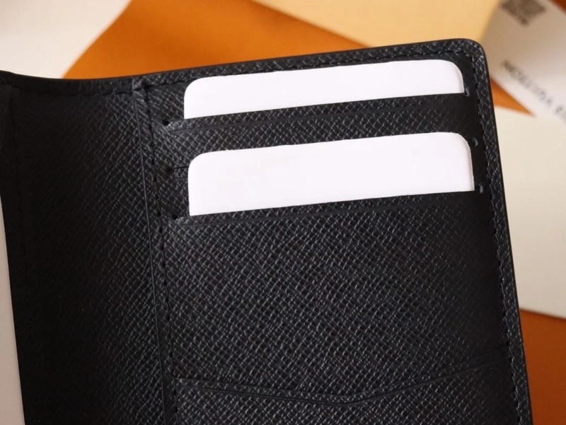 LV Wallets 4178A-0124