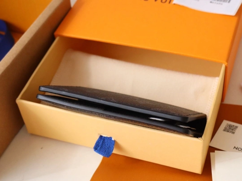 LV Wallets 4178A-0125