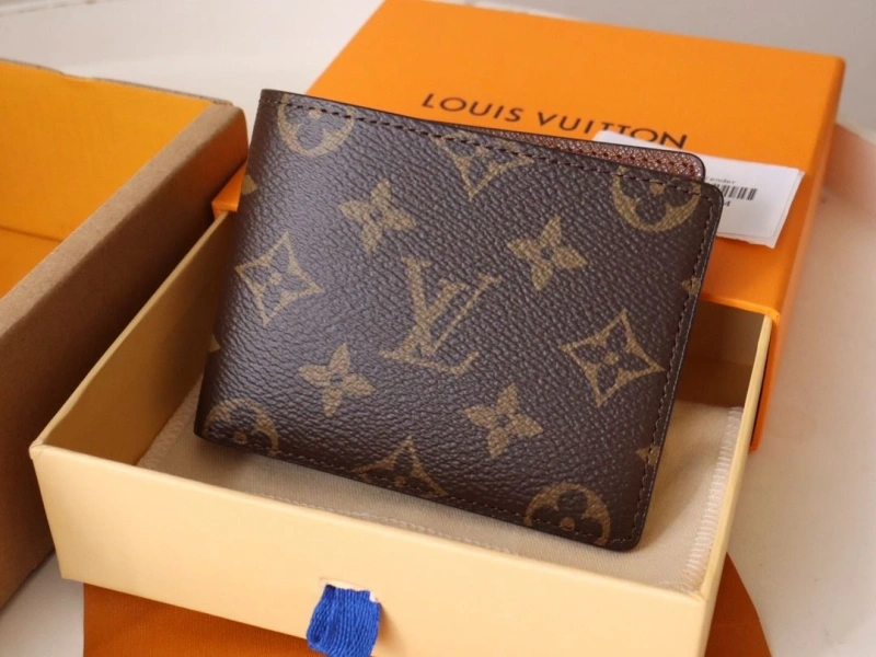 LV Wallets 4178A-0126