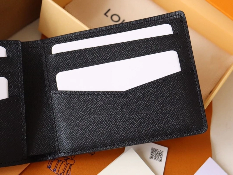 LV Wallets 4178A-0127