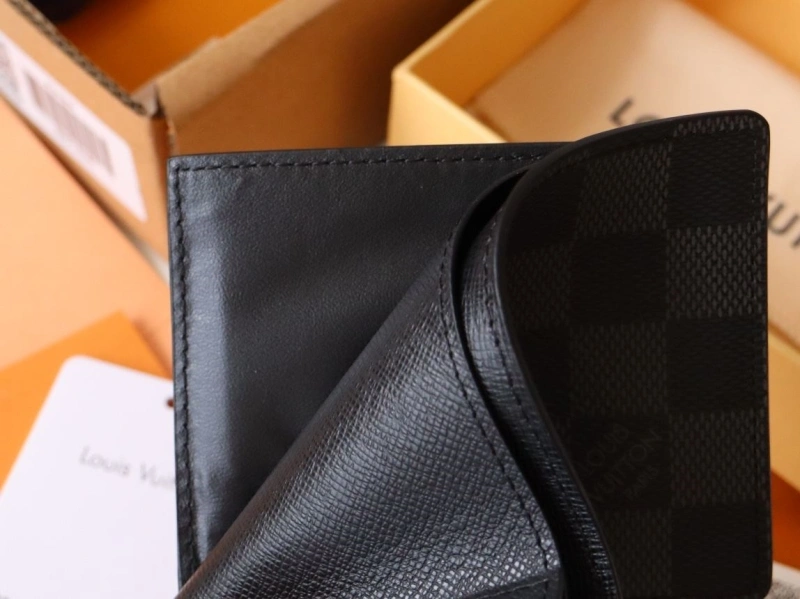 LV Wallets 4178A-0127