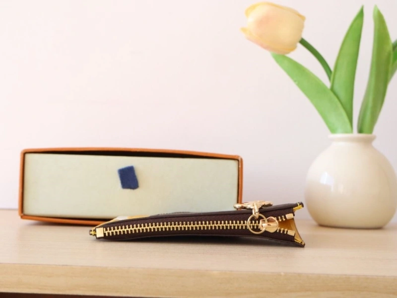 LV Wallets 4178A-0143