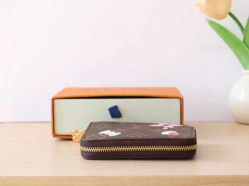 LV Wallets 4178A-0146