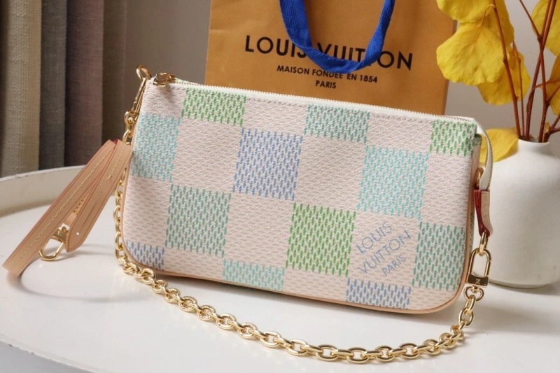 LV Wallets 4178A-0155
