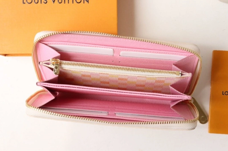 LV Wallets 4178A-0156