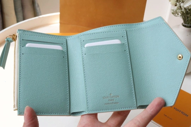 LV Wallets 4178A-0159