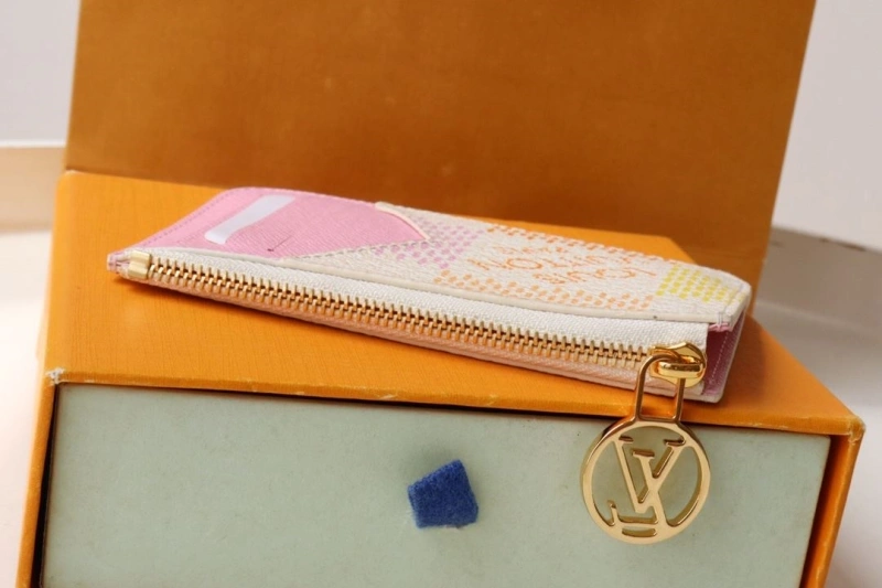 LV Wallets 4178A-0161