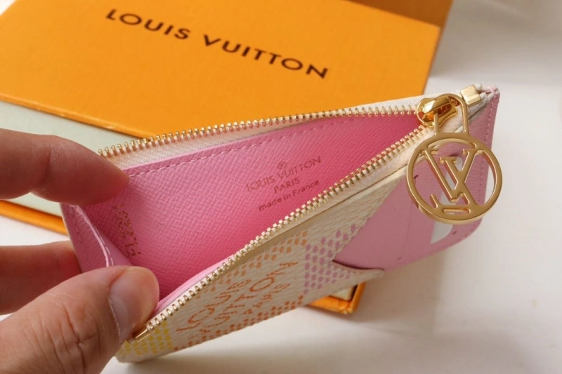 LV Wallets 4178A-0161