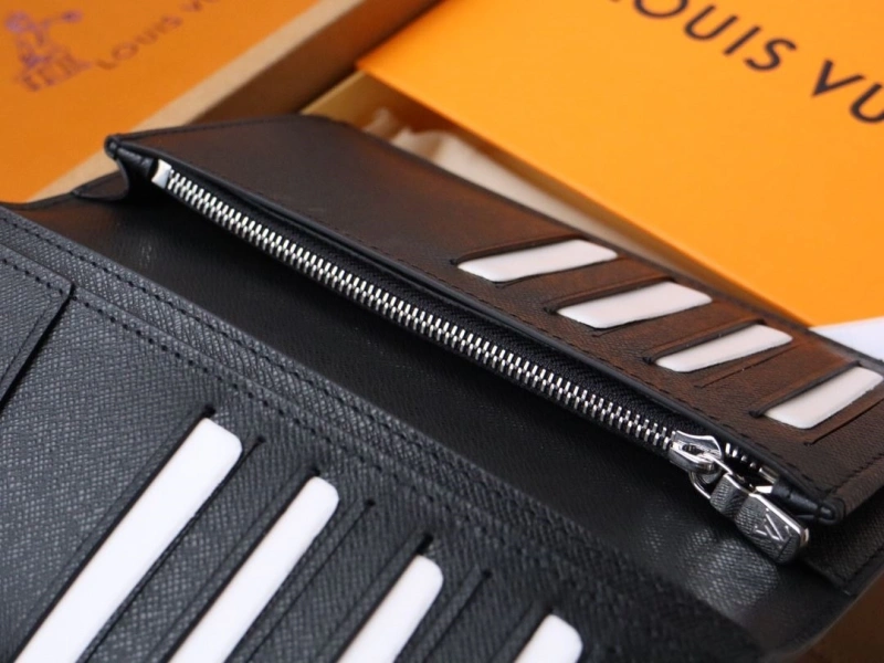 LV Wallets 4178A-0162