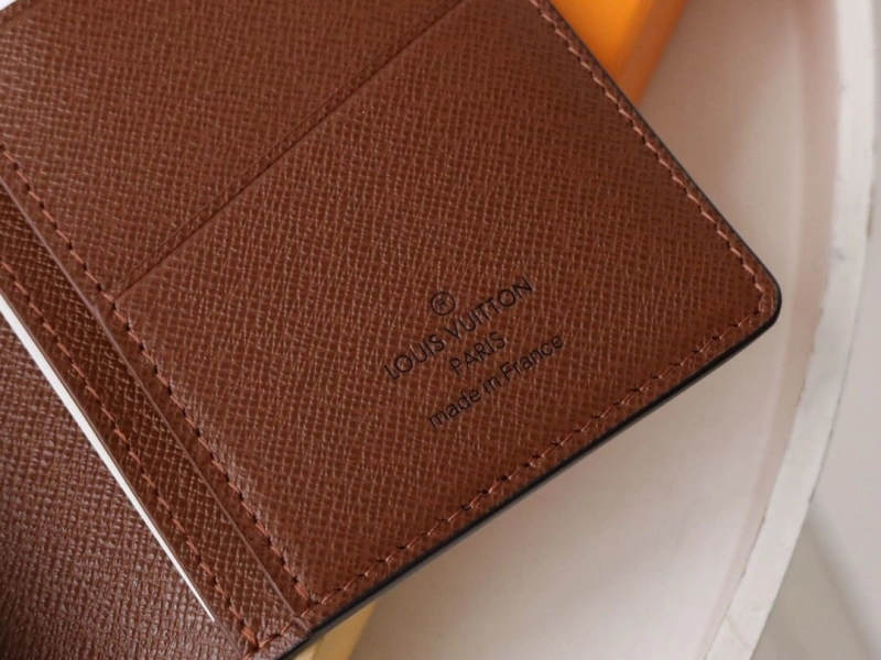 LV Wallets 4178A-0163