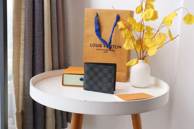 LV Wallets 4178A-0166