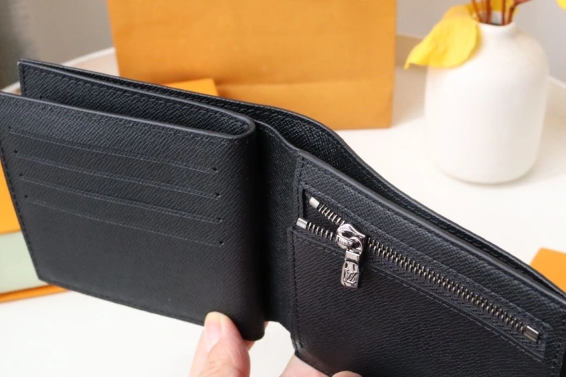 LV Wallets 4178A-0167