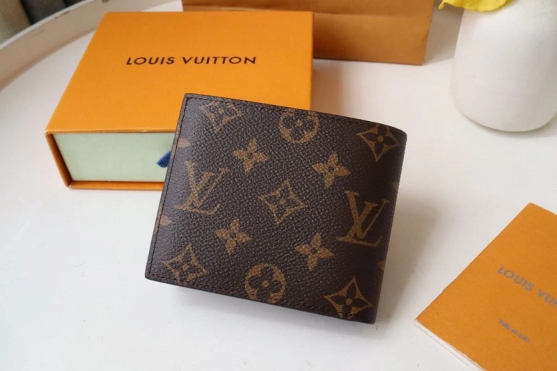 LV Wallets 4178A-0168