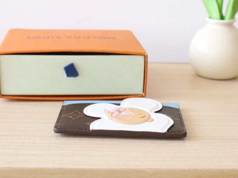 LV Wallets 4178A-0184