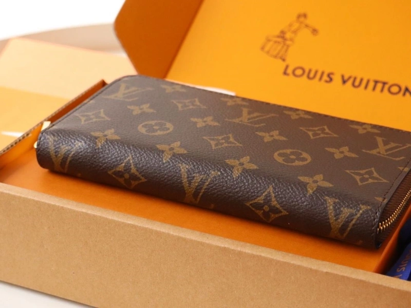 LV Wallets 4178A-0187