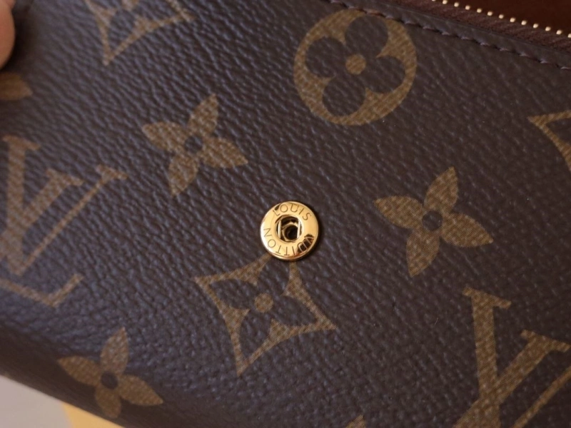 LV Wallets 4178A-0190