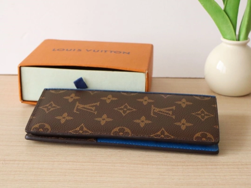 LV Wallets 4178A-0192
