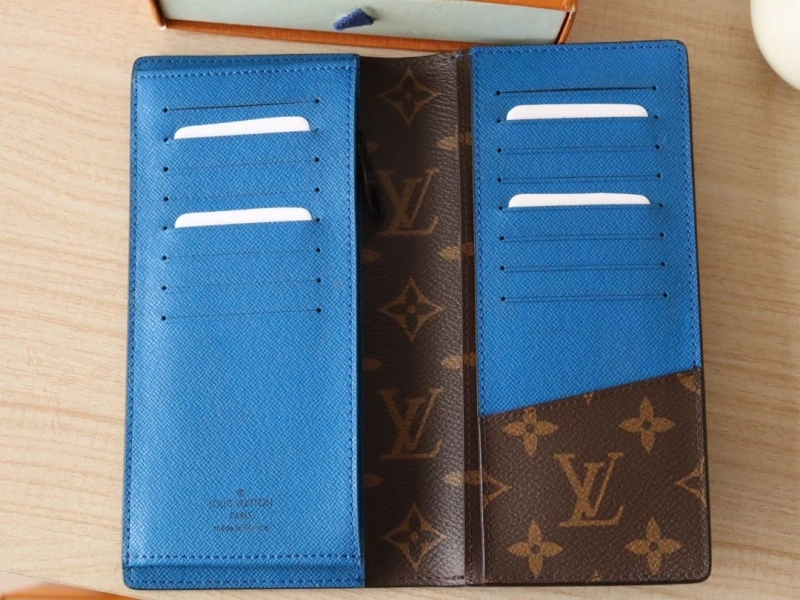 LV Wallets 4178A-0192