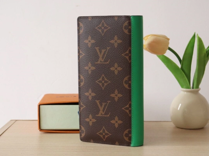 LV Wallets 4178A-0193