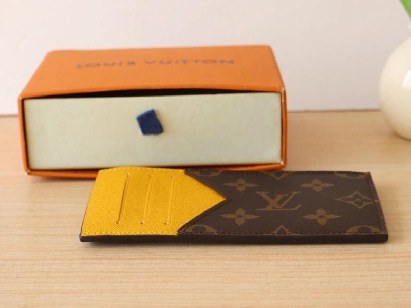 LV Wallets 4178A-0196