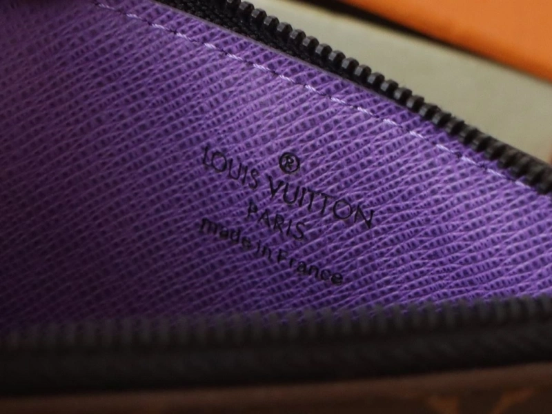 LV Wallets 4178A-0199