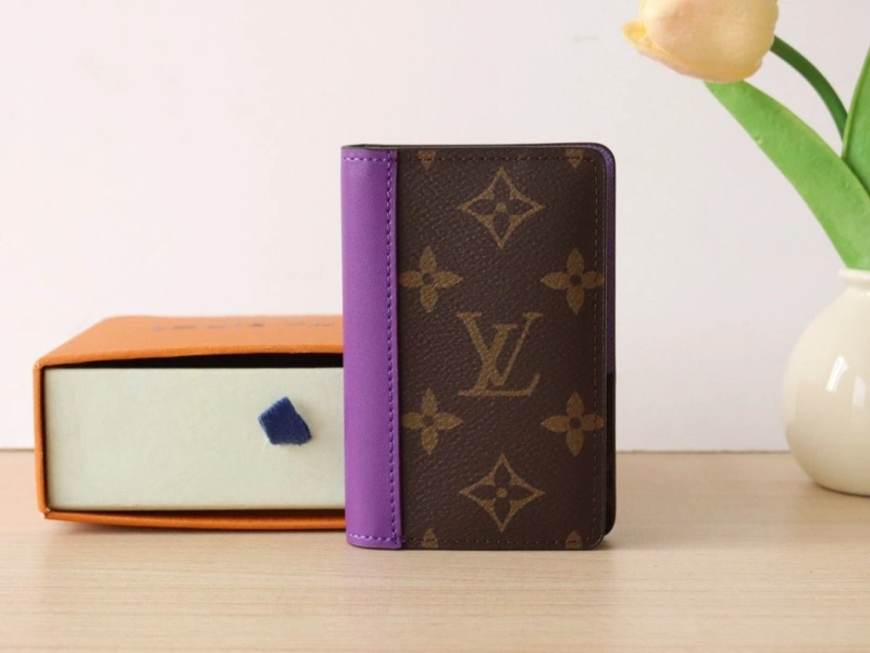 LV Wallets 4178A-0203