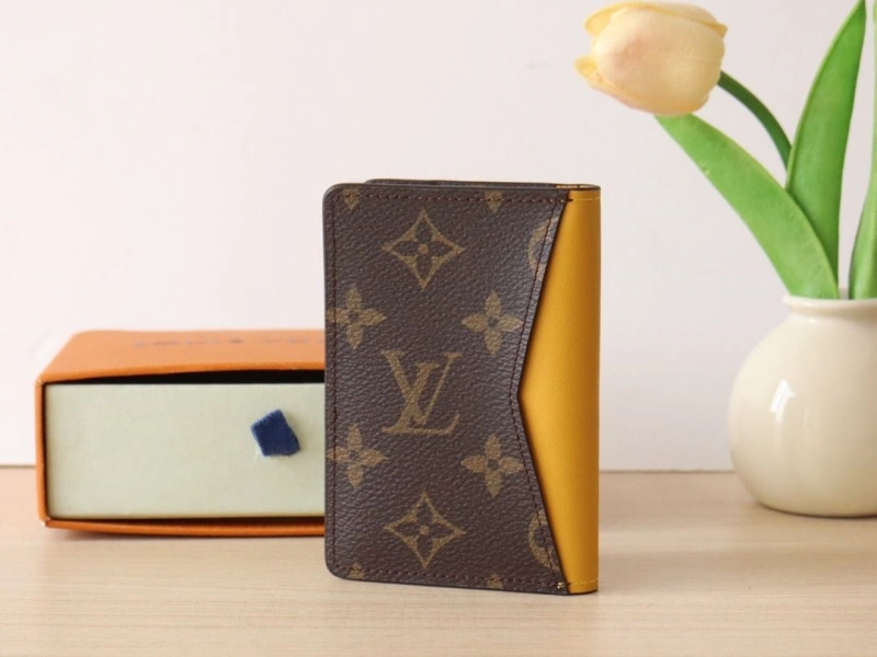 LV Wallets 4178A-0204