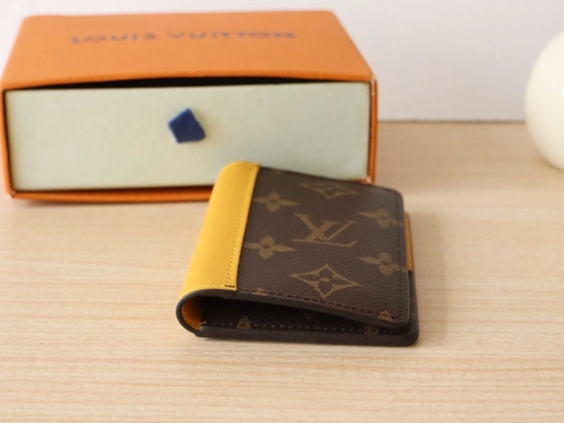 LV Wallets 4178A-0204