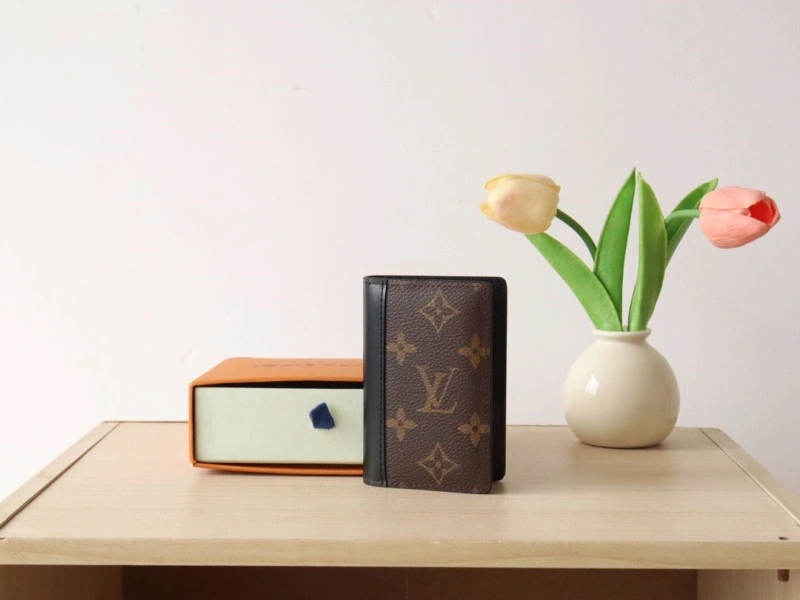 LV Wallets 4178A-0206