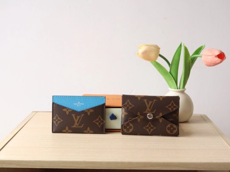 LV Wallets 4178A-0210